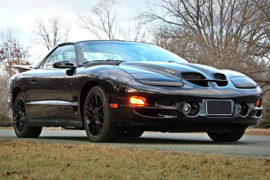 1999 Pontiac Firebird (1993-2002) sold for $25,000