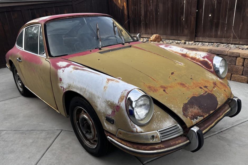 1968 Porsche 912 sold for $17,000