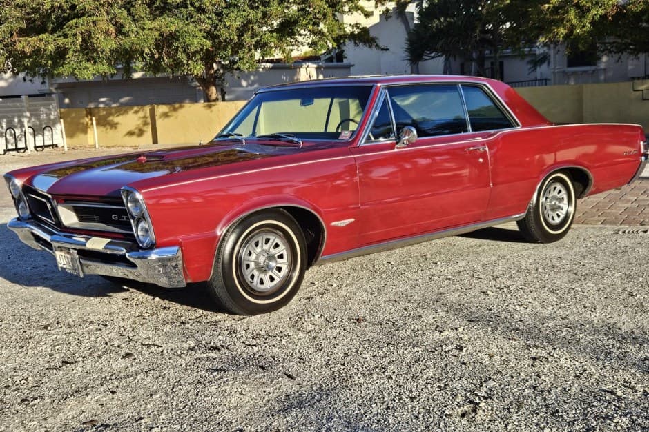 1965 Pontiac GTO sold for $32,500