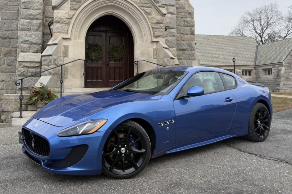 2015 Maserati GranTurismo sold for $36,250