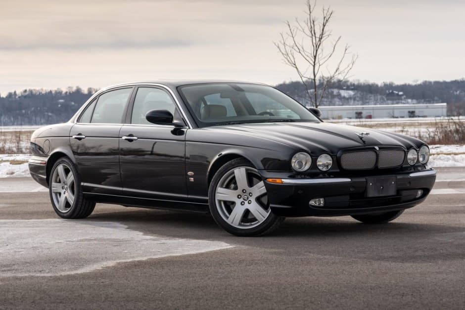 2007 Jaguar X350/X356/X358 XJR (2004-2009) sold for $14,500