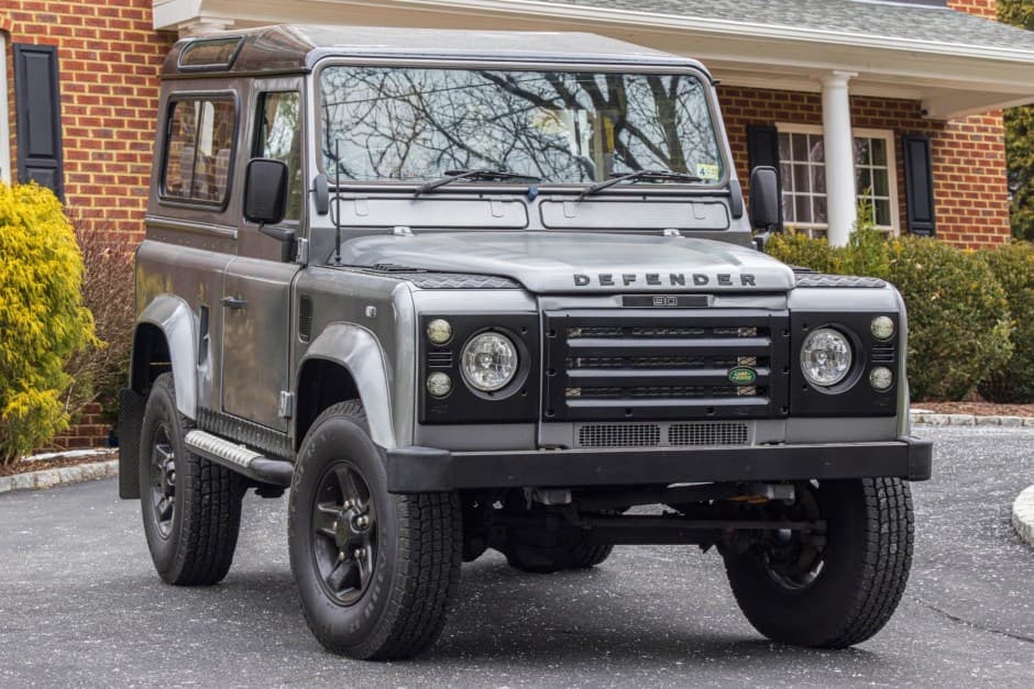 1995 Land Rover 90 / Defender 90 (Euro Spec) sold for $26,500