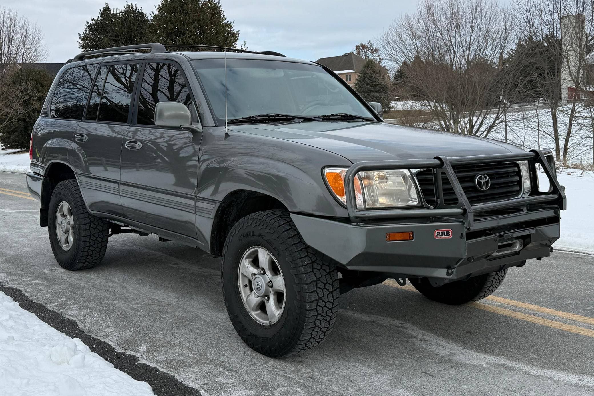 2001 Toyota Land Cruiser sold for $12,500