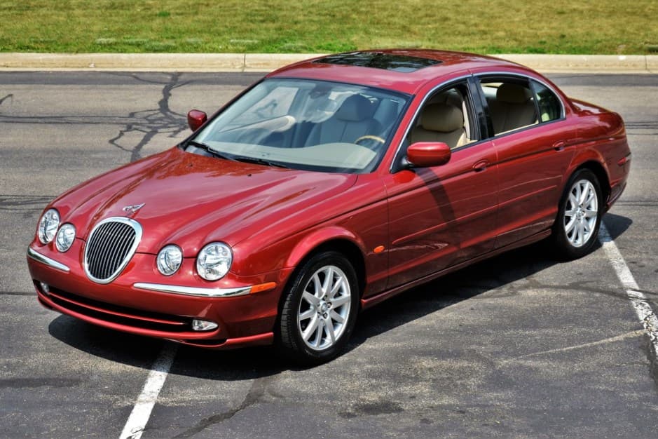 2000 Jaguar S-Type (1999-2007) sold for $8,400