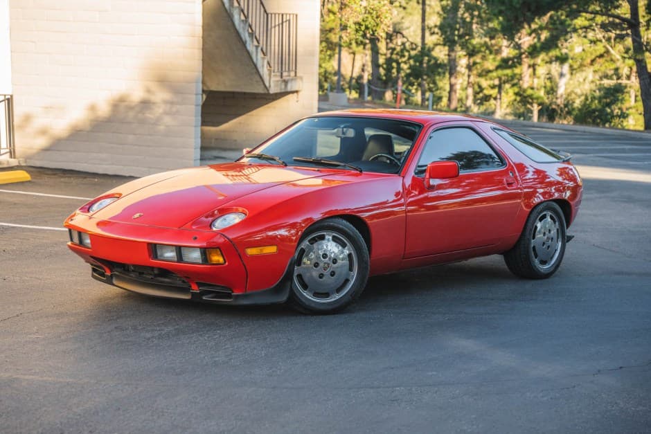 1986 Porsche 928 sold for $22,000