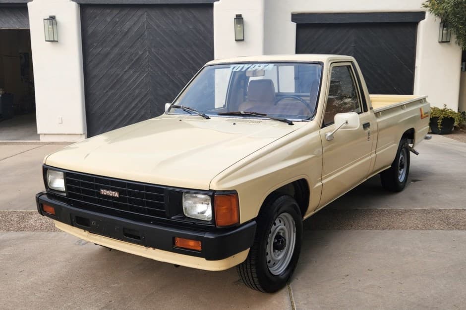 1984 Toyota Pickup (N50/N60/N70 1984-1988) sold for $7,900