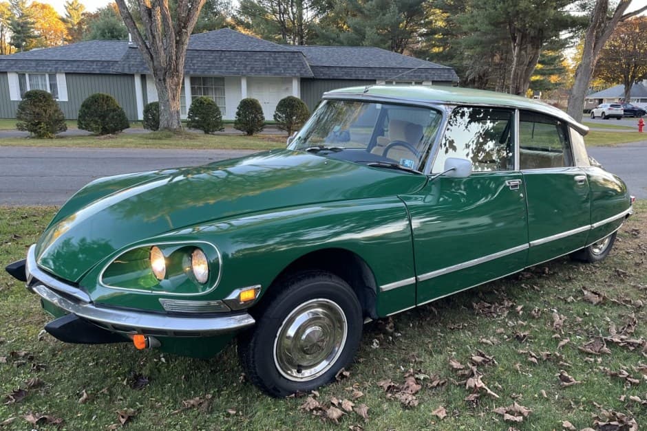 1972 Citroen DS sold for $27,500