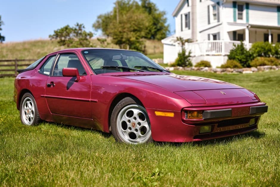 1989 Porsche 944 sold for $10,250
