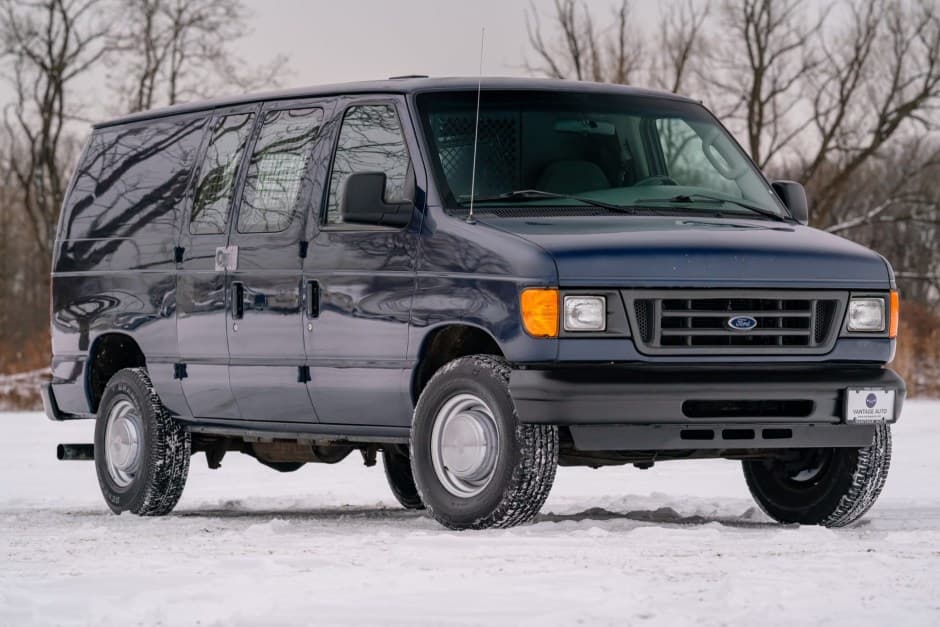 2005 Ford Econoline Van sold for $10,300