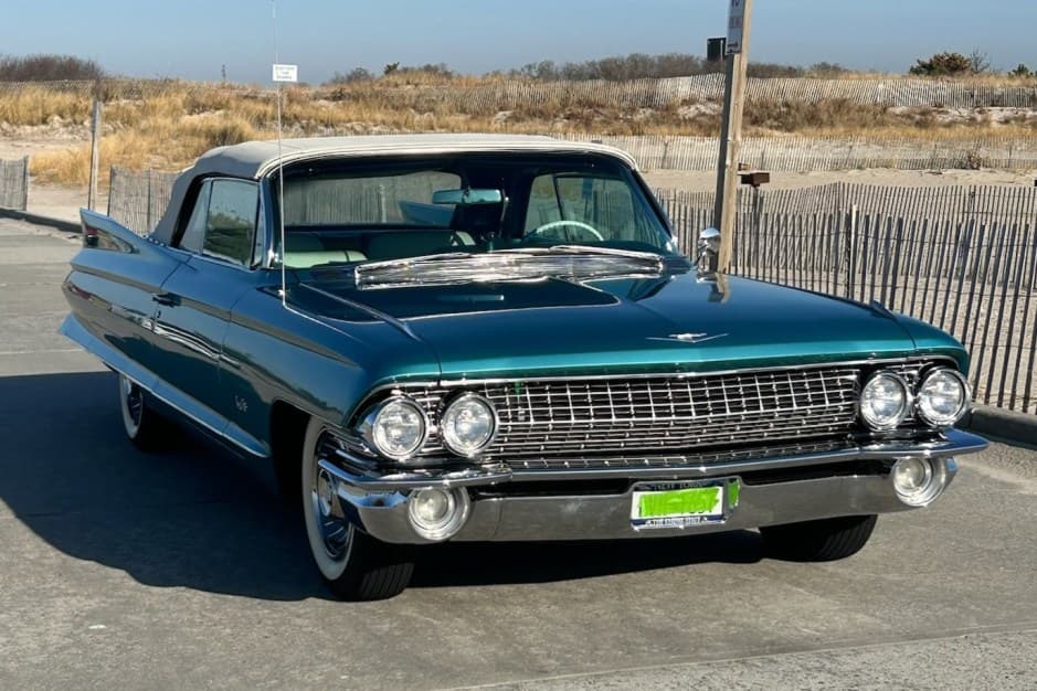 1961 Cadillac Series 62 sold for $42,000