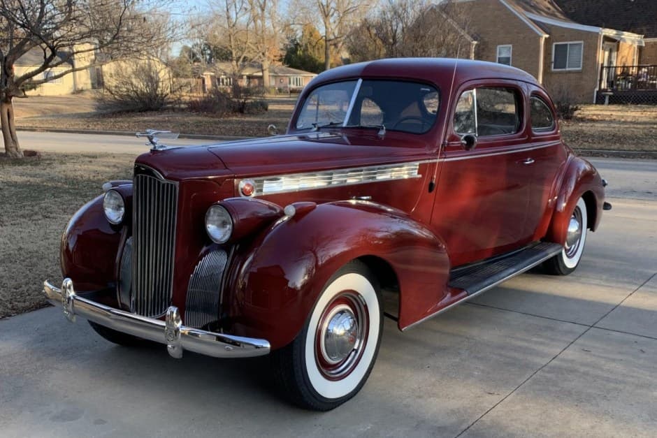 1940 Packard Eight sold for $16,000