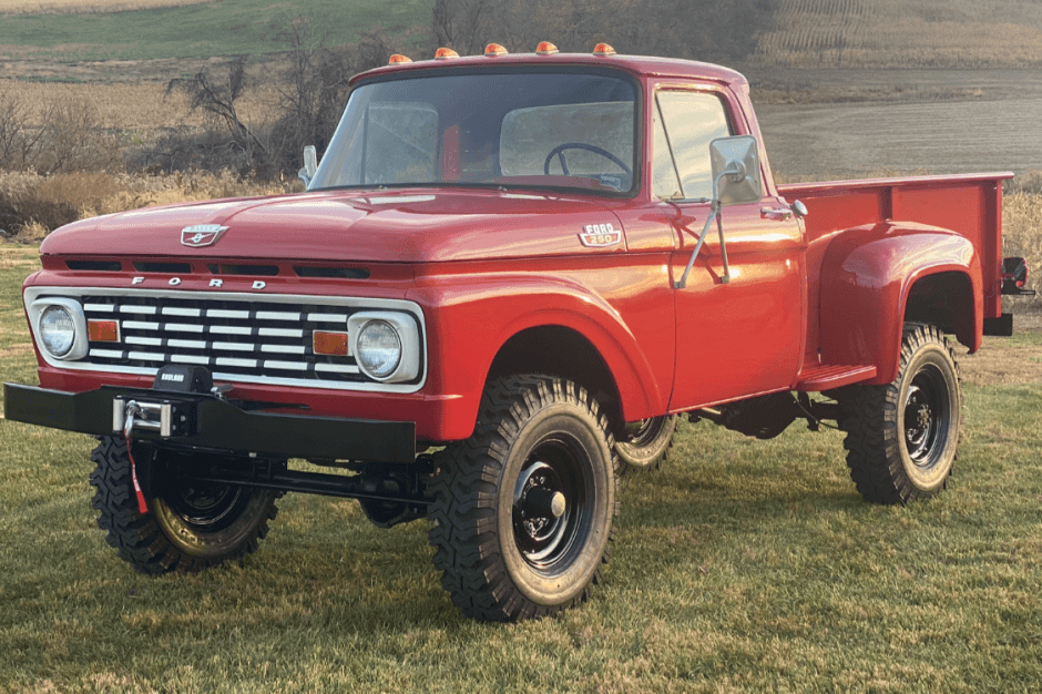 1963 Ford F-Series 1961-1966 sold for $33,000
