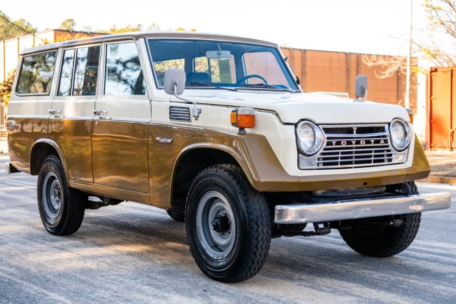 1980 Toyota Land Cruiser FJ55 sold for $20,500