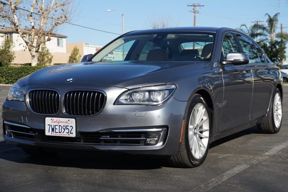 2015 BMW F01/F02 7-Series sold for $25,199