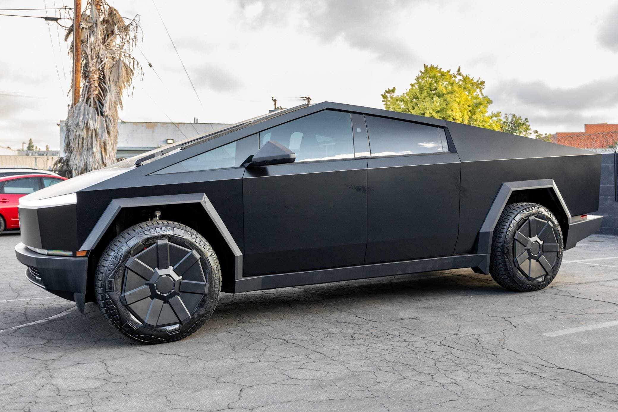 2024 Tesla Cybertruck sold for $93,500
