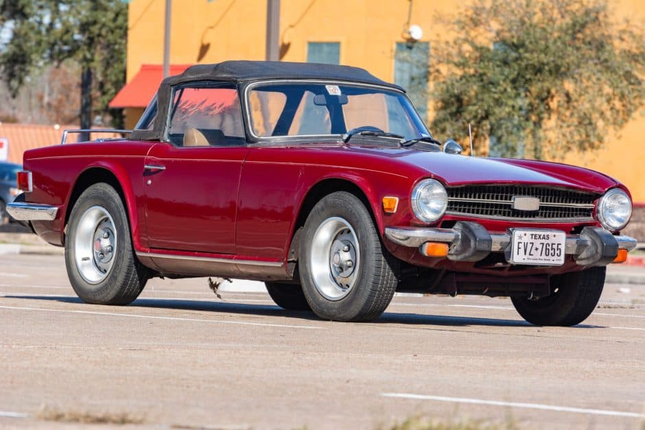1976 Triumph TR6 sold for $8,322