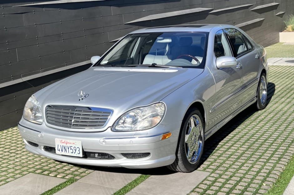 2002 Mercedes-Benz W220 S-Class sold for $18,500