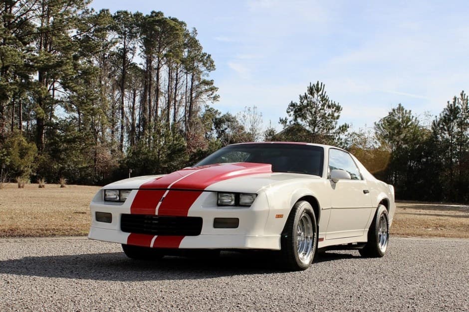 1986 Chevrolet Camaro 3rd Generation 1982-1992 sold for $7,050