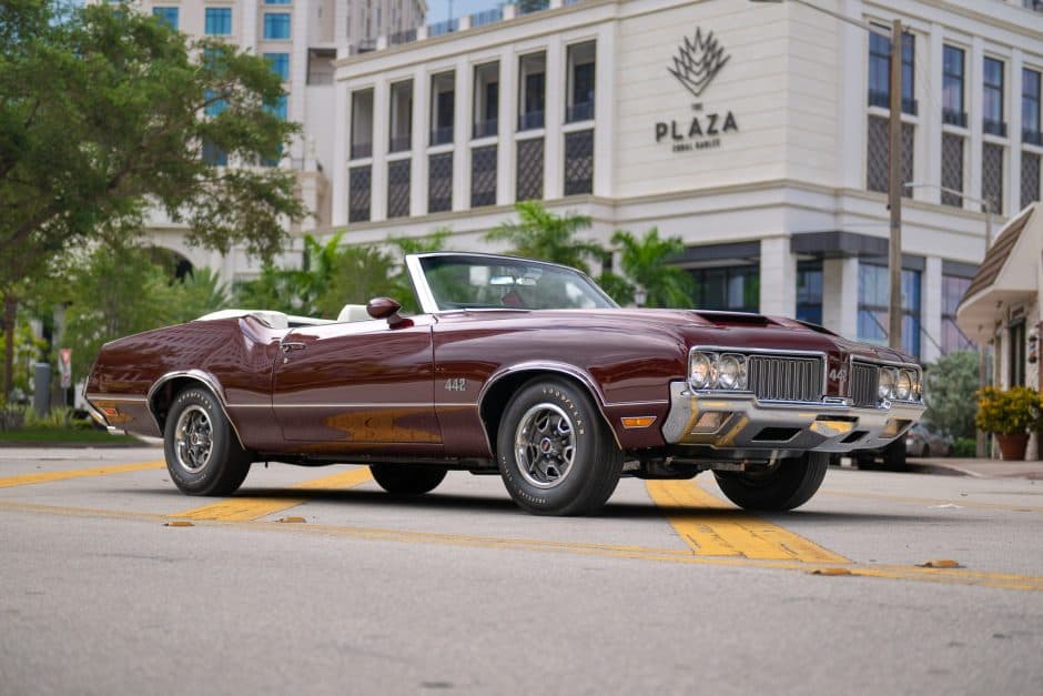1970 Oldsmobile 442 sold for $100,000