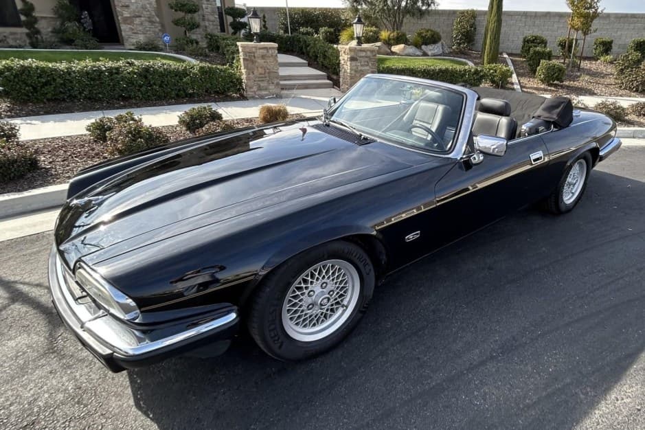 1993 Jaguar XJS sold for $8,600