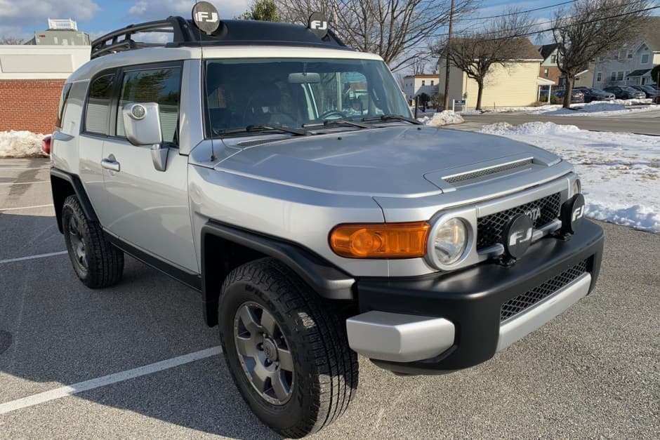 2008 Toyota FJ Cruiser sold for $24,500