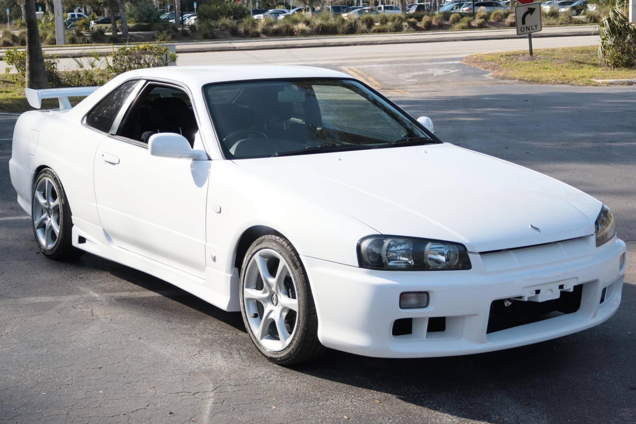 1997 Nissan R34 Skyline sold for $41,750