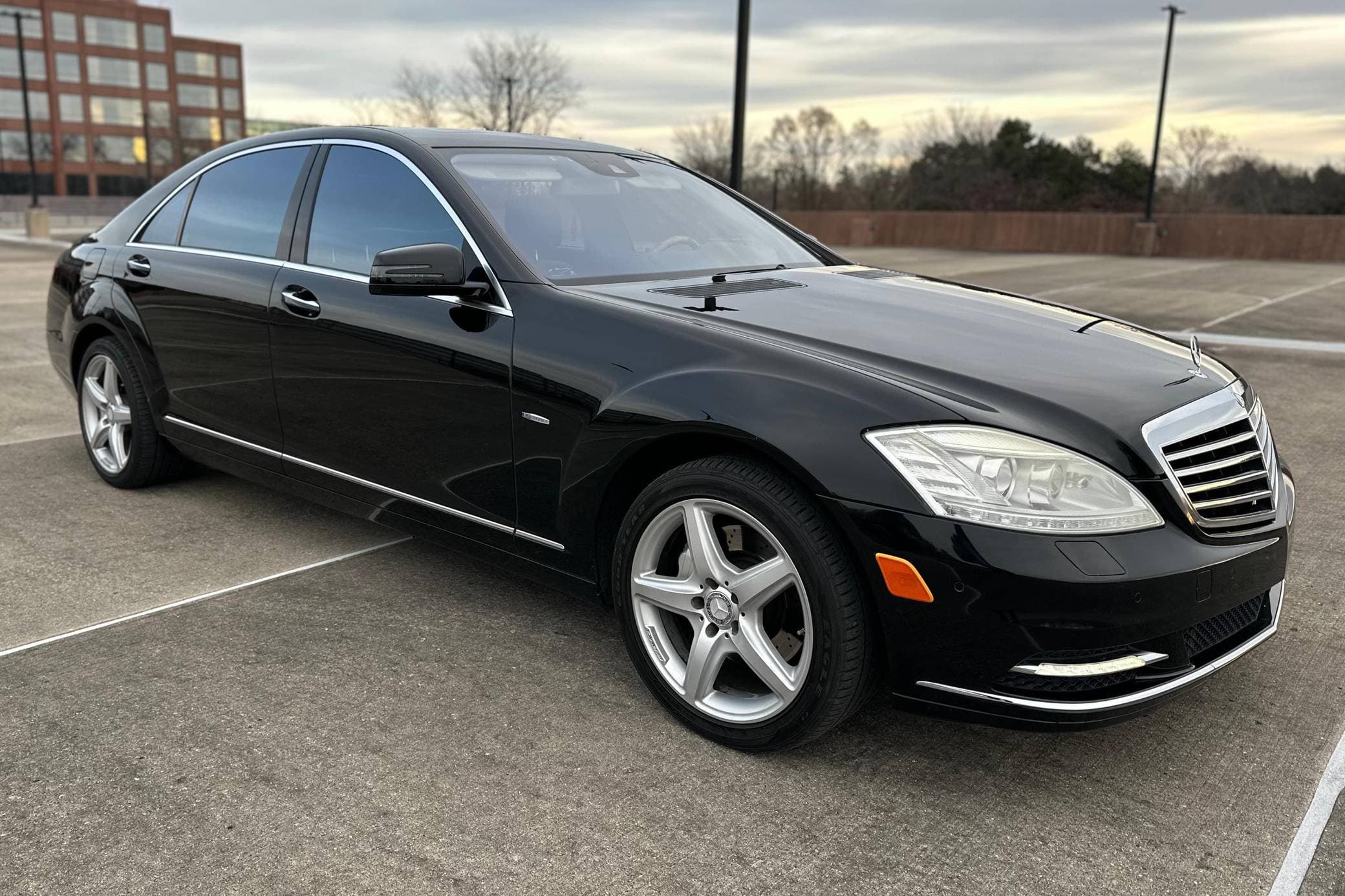 2010 Mercedes-Benz S-Class sold for $8,800