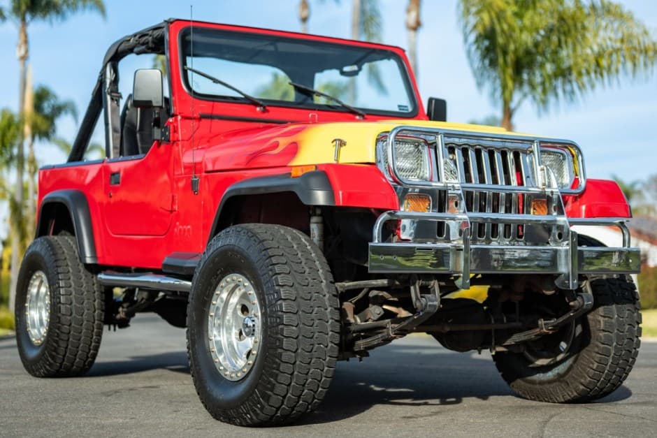 1990 Jeep Wrangler YJ (1987-1995) sold for $8,500