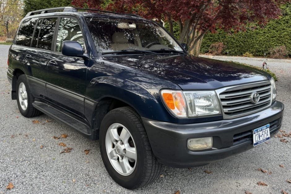 2004 Toyota Land Cruiser 100-Series sold for $8,100