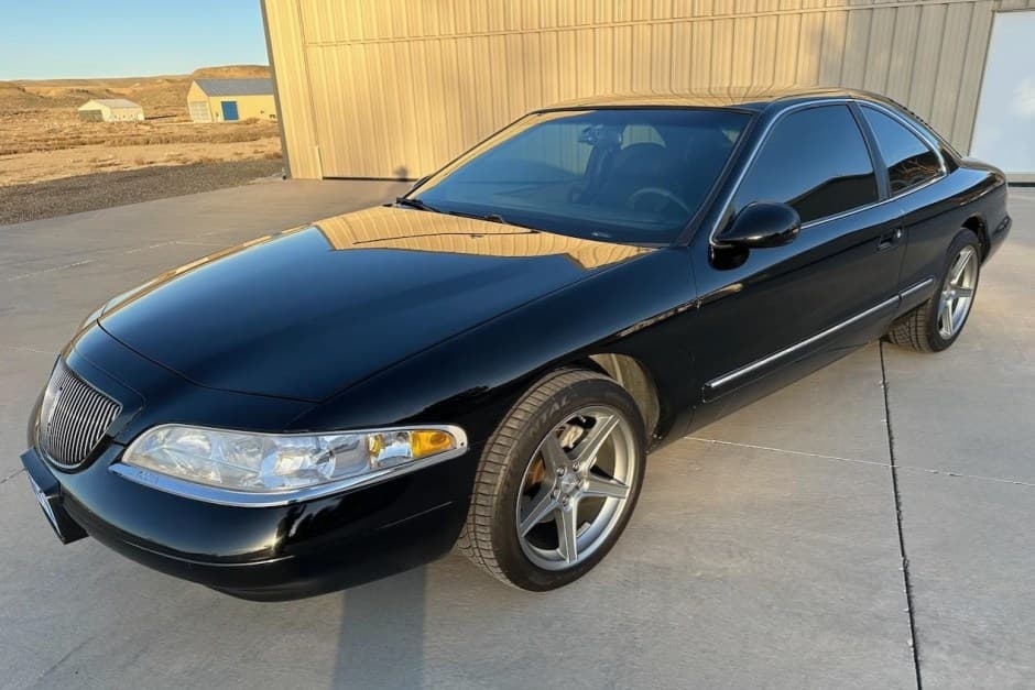 1998 Lincoln Mark VIII sold for $6,100