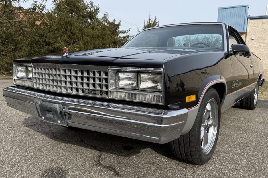 1986 Chevrolet El Camino sold for $12,500