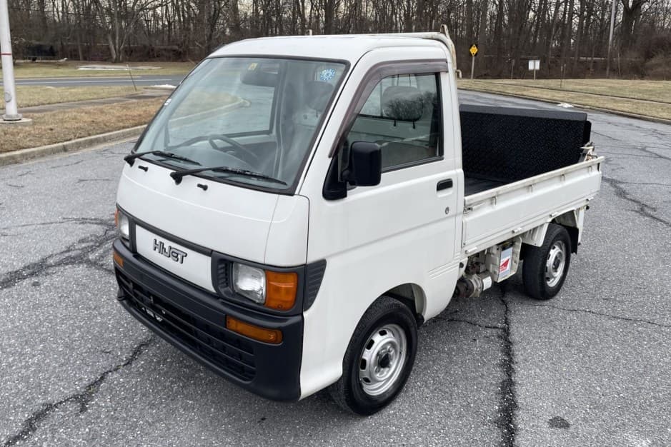 1996 Daihatsu Hijet sold for $7,800