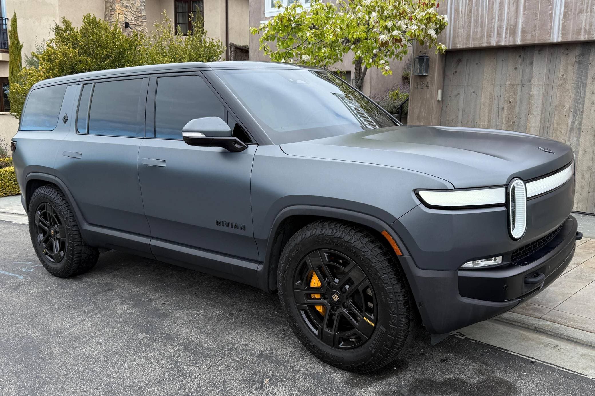 2022 Rivian R1S sold for $66,500