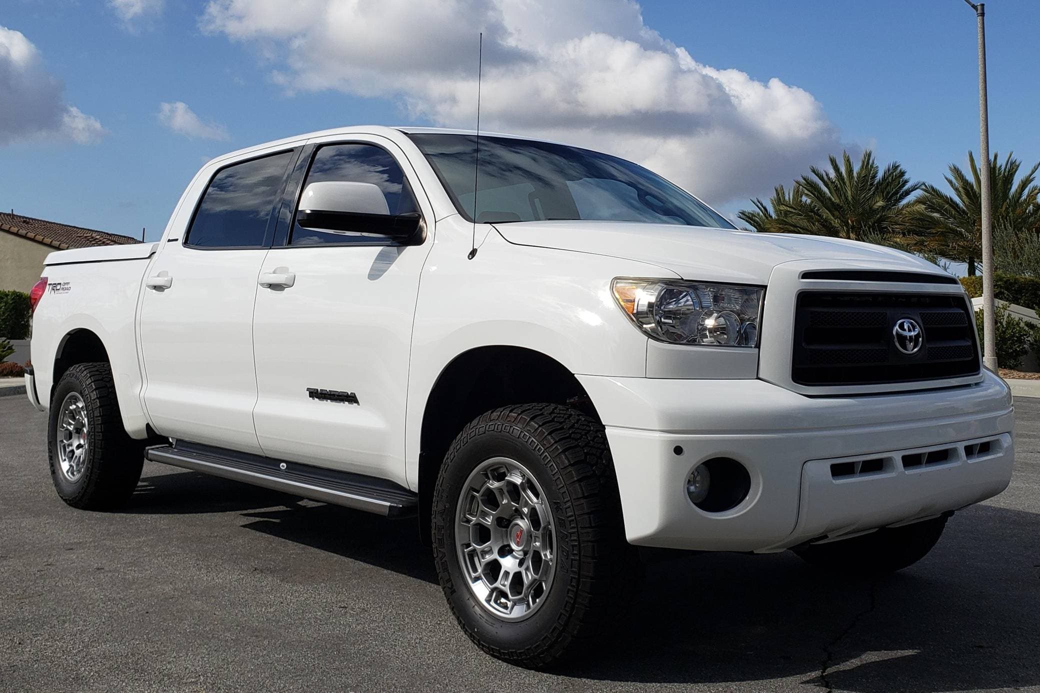 2008 Toyota Tundra sold for $23,300