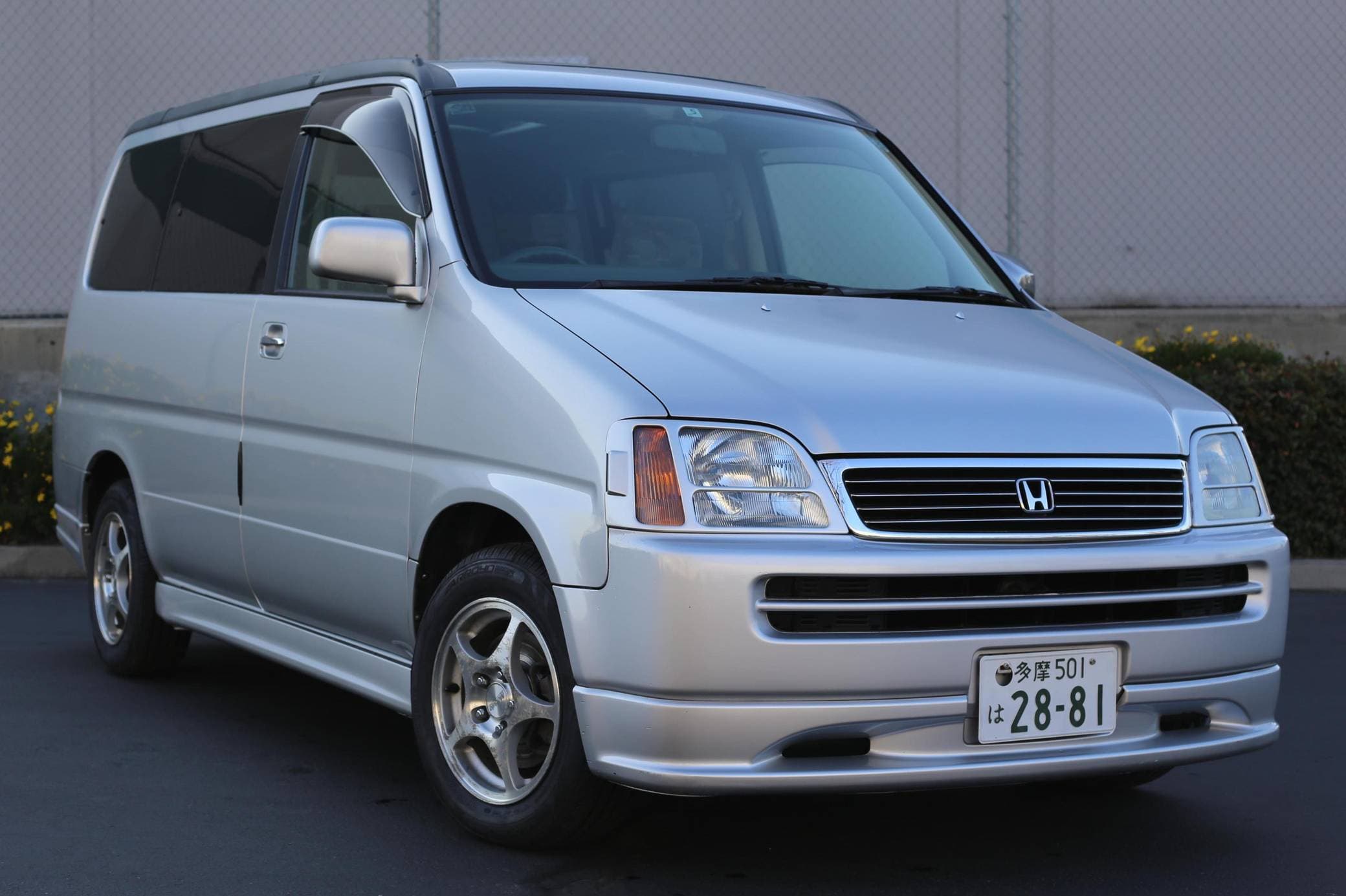 1999 Honda Stepwgn sold for $7,300