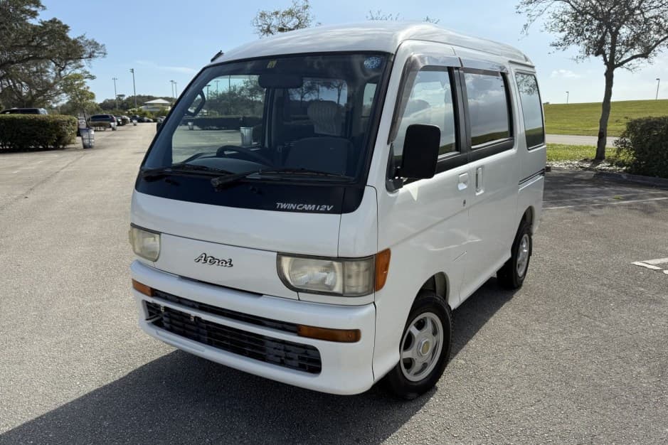 1996 Daihatsu Hijet sold for $4,900