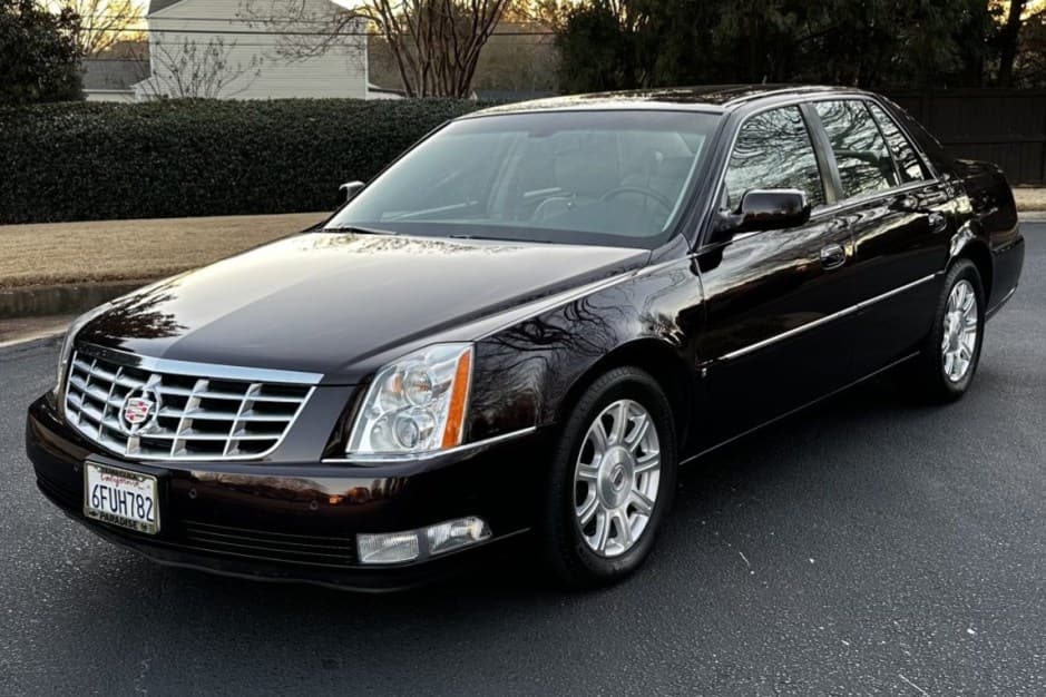 2008 Cadillac DTS sold for $12,500