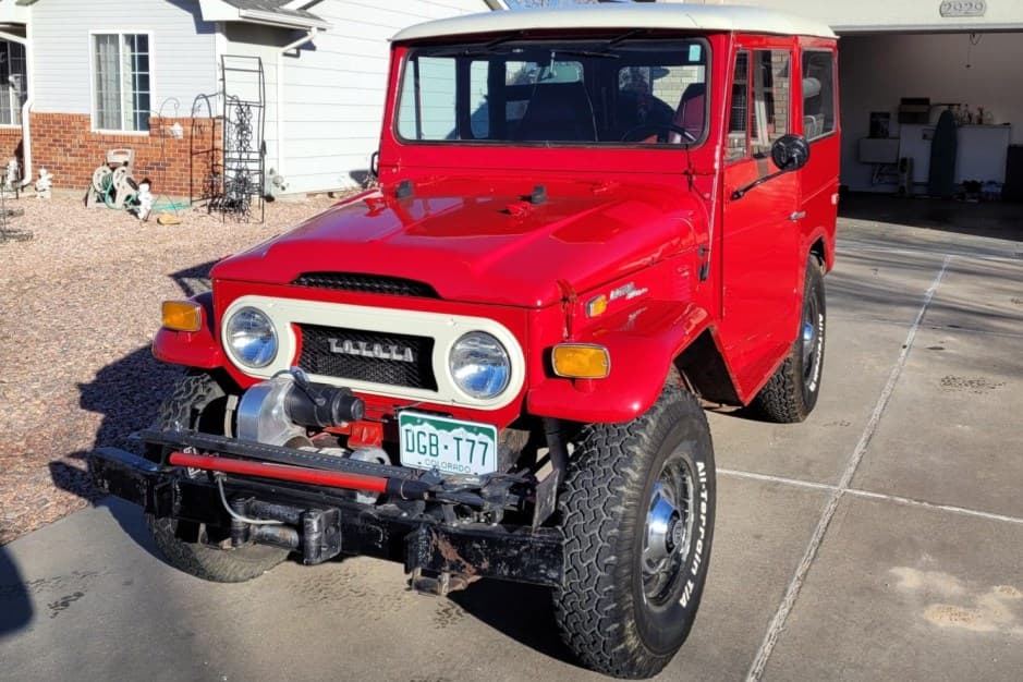 1972 Toyota Land Cruiser FJ40 sold for $16,000