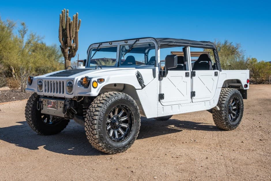 2001 Hummer HMMWV/Humvee sold for $38,500