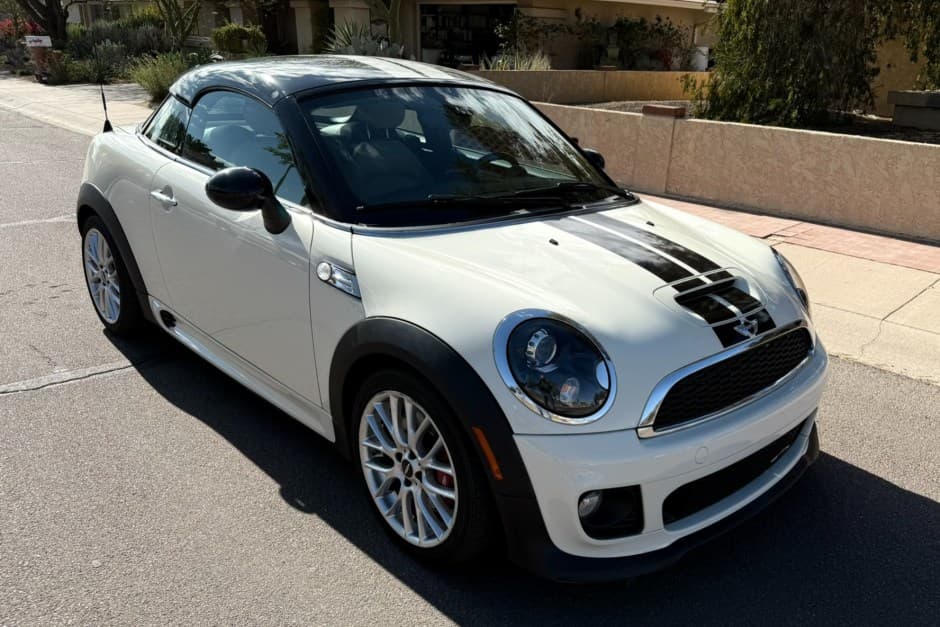 2013 Mini R58 & R59 Coupe & Roadster sold for $12,700