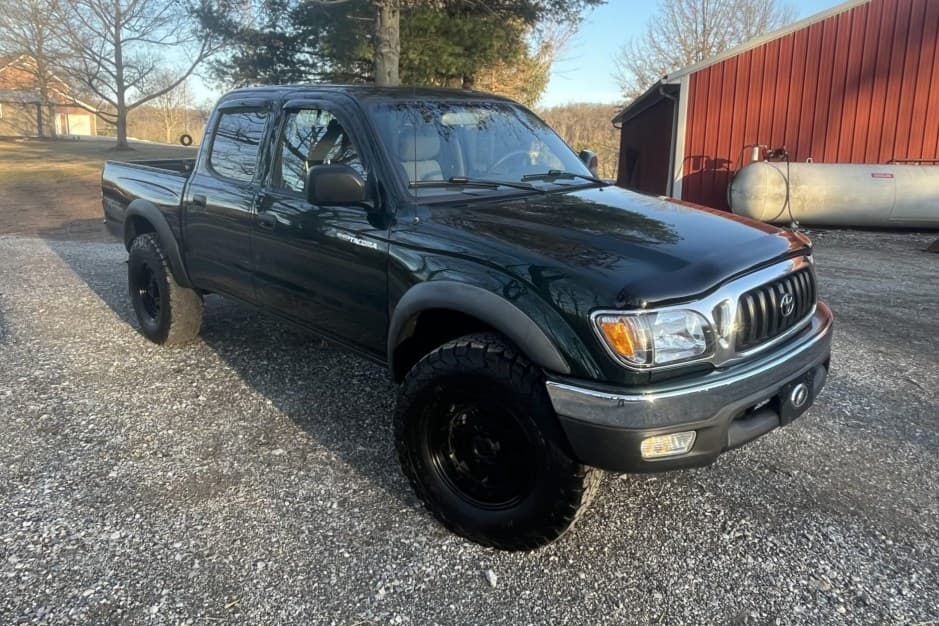 2001 Toyota Tacoma (N1X0 1995-2005) sold for $10,500