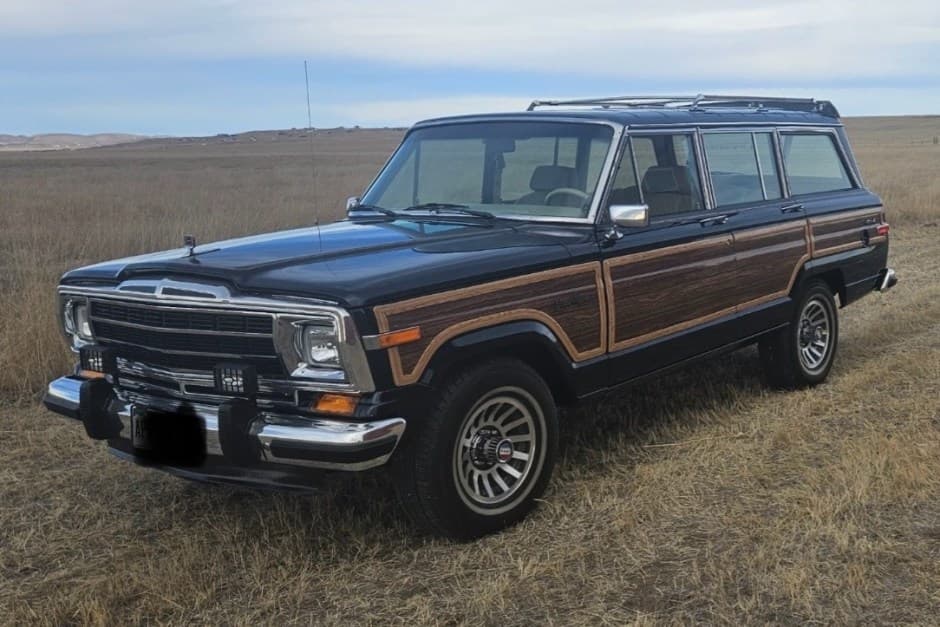 1991 Jeep SJ Grand Wagoneer sold for $71,000