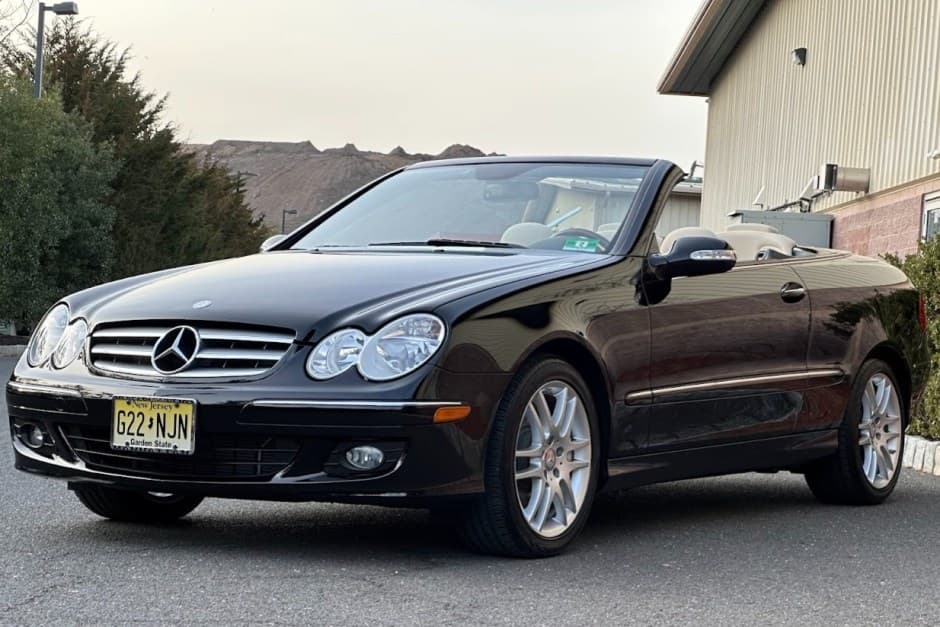 2009 Mercedes-Benz CLK-Class sold for $35,000