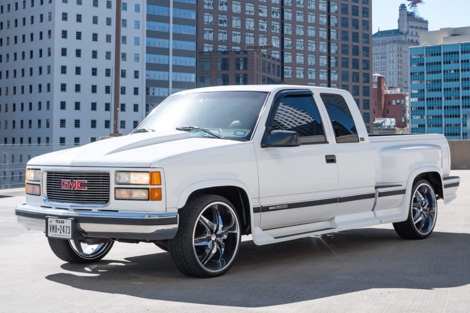 1996 GMC Sierra (GMT400 1988-2002) sold for $7,950