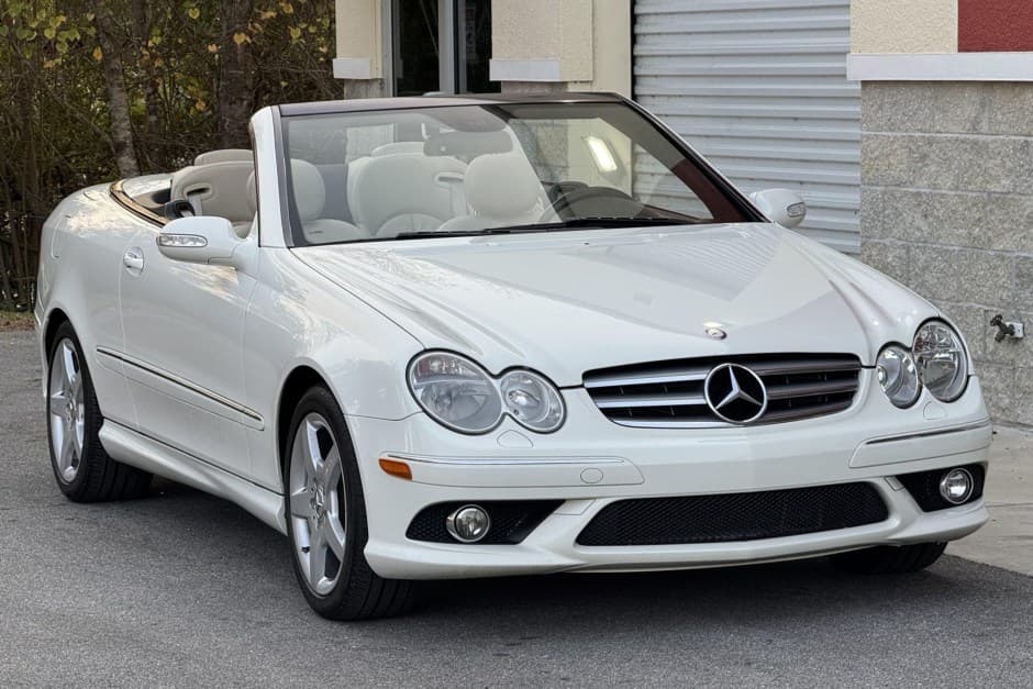 2009 Mercedes-Benz CLK-Class sold for $11,500