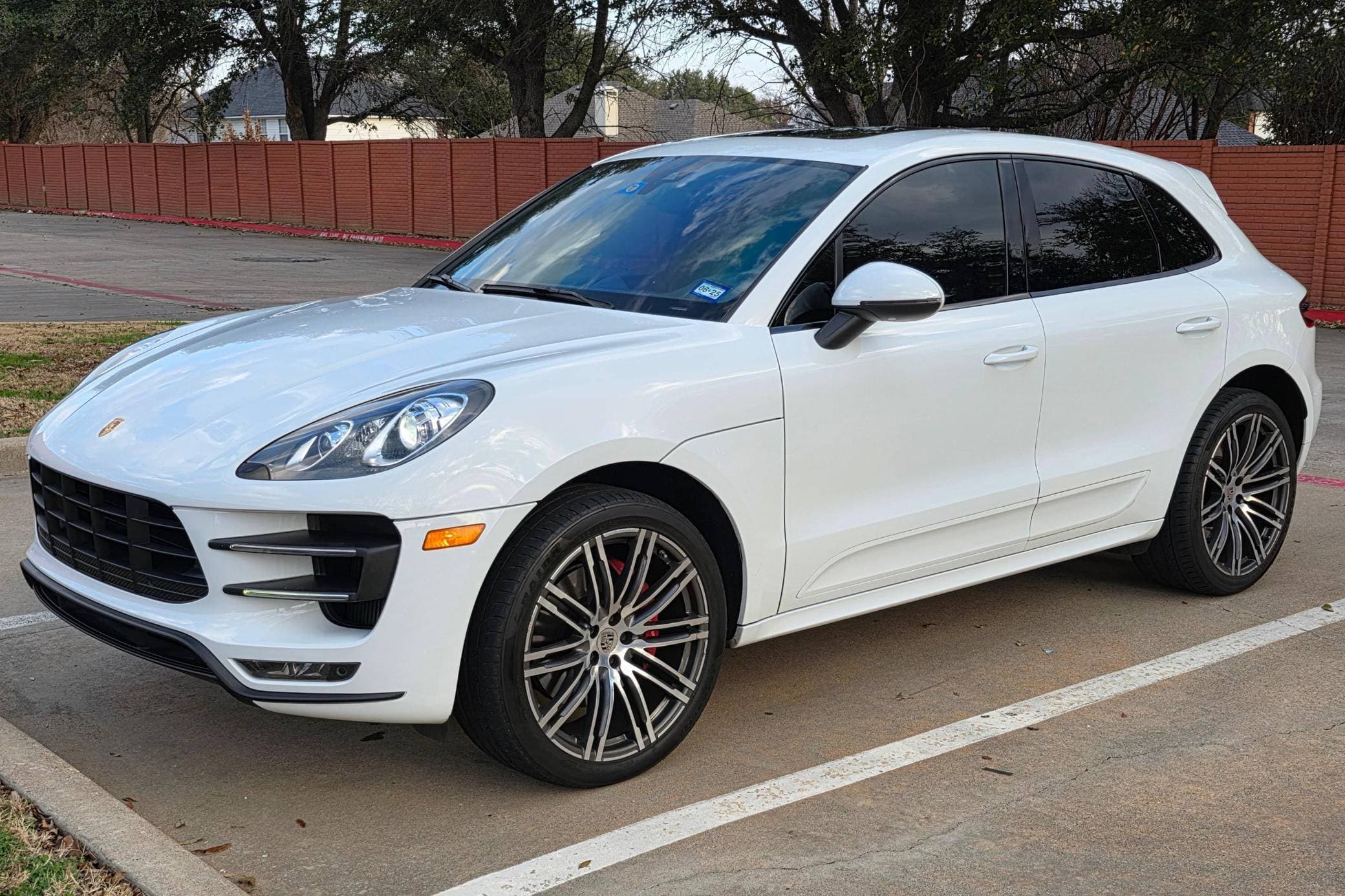 2015 Porsche Macan sold for $16,500