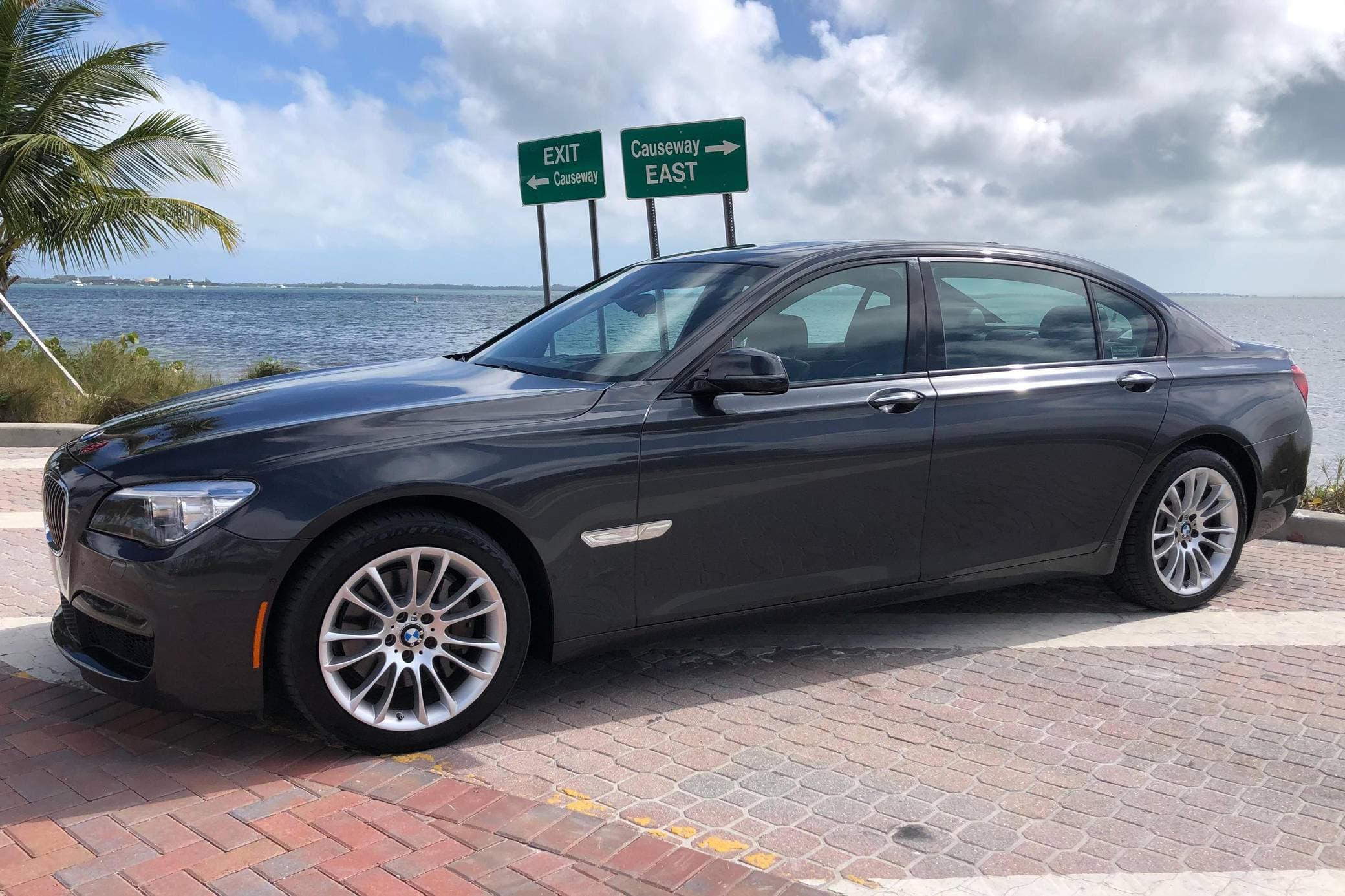 2015 BMW 7 Series sold for $18,250