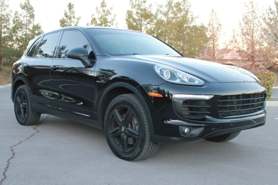 2015 Porsche 958 Cayenne (2011-2018) sold for $16,750