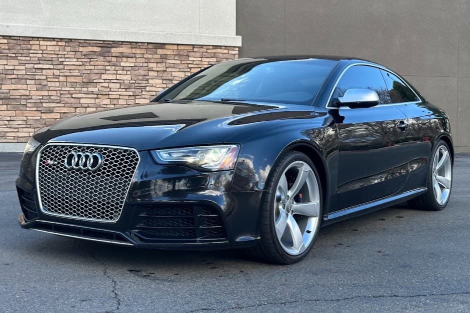 2013 Audi RS5 sold for $19,555