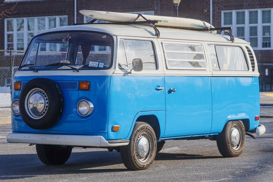 1971 Volkswagen Bay-Window Camper sold for $13,500